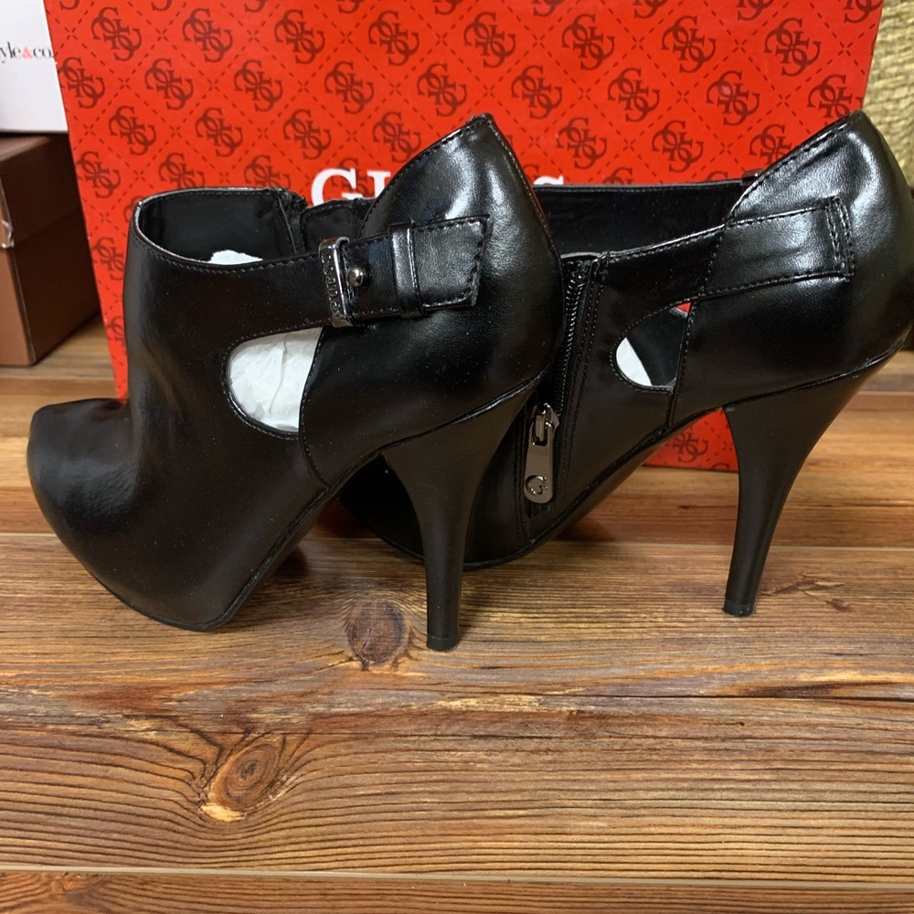 Guess booties - Picture 2 of 5